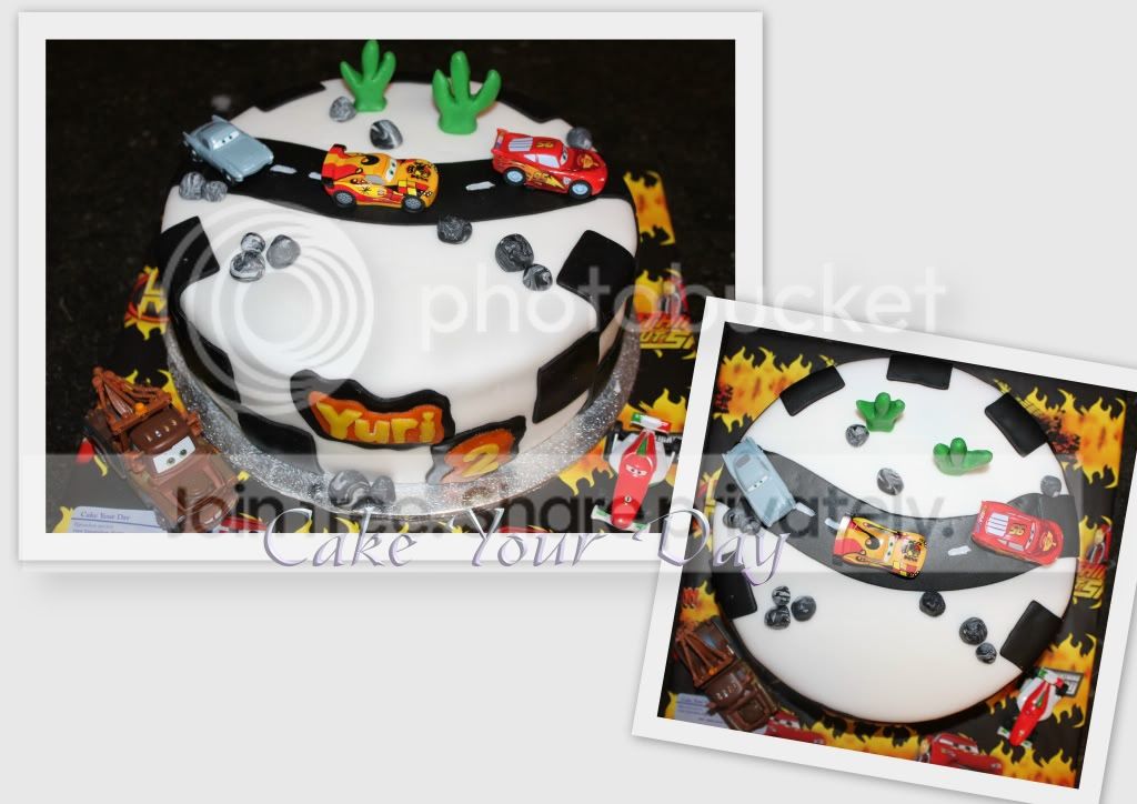 http://i859.photobucket.com/albums/ab151/CakeYourDay/Kindertaarten%20Childrens%20Cakes/CarsTaartYuri.jpg