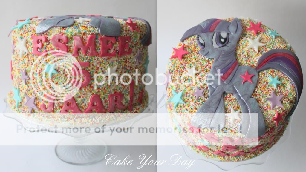 http://i859.photobucket.com/albums/ab151/CakeYourDay/MyLitlePonnyTaart1_zps9250d380.jpg