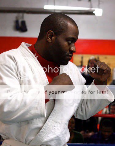 Wing Chun Fighter Shawn Obasi Talks Possible Deal With Strikeforce