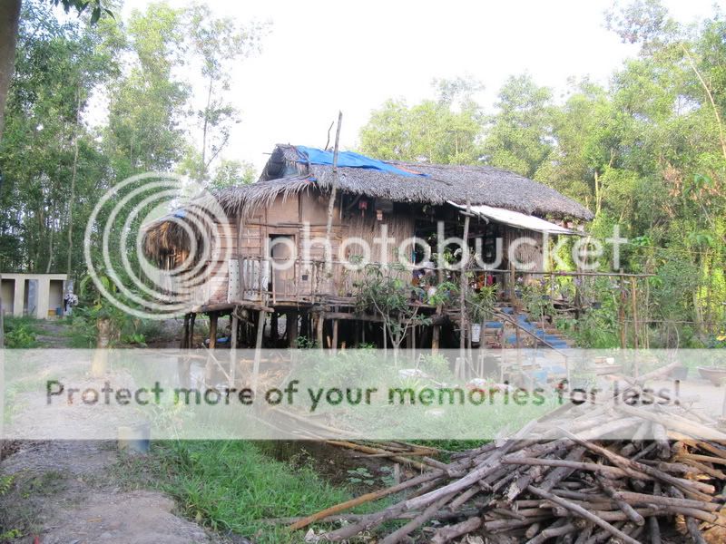 Ngôi nhà lá mang đậm nét từ bi của phật pháp đang cần nhiều đôi tay của mọi người - 12